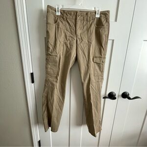 Ladies, ruff hewn, cargo khakis. Casual, school, teacher pant. Size 8